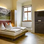 皮恩山口附近施皮塔尔jufa酒店