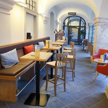 Hotel Jufa 3*