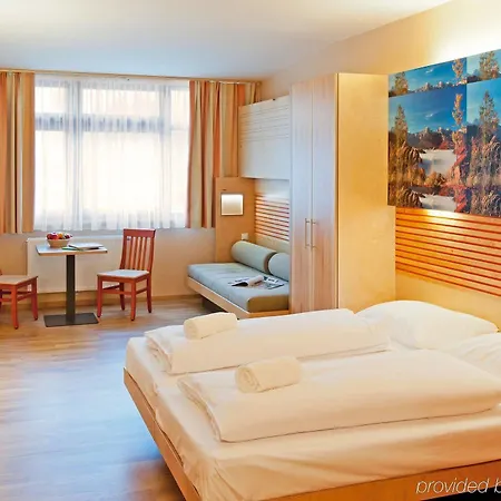 Jufa Hotel 3*