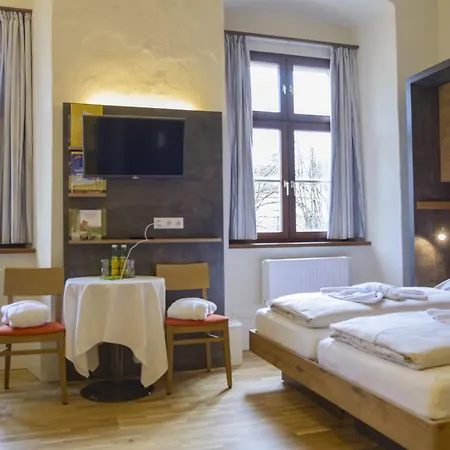 Jufa Hotel 3*